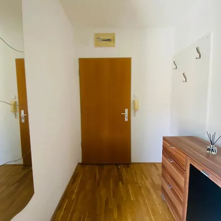 Apartment K13 5. *