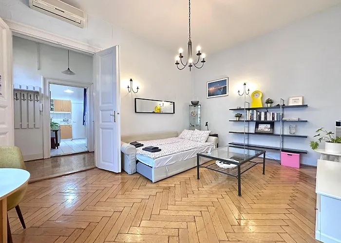 布达佩斯市中心西火车站公寓 Apartament *